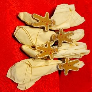 Wooden Gingerbread Napkin Holders 4 w/cream Napkins included..